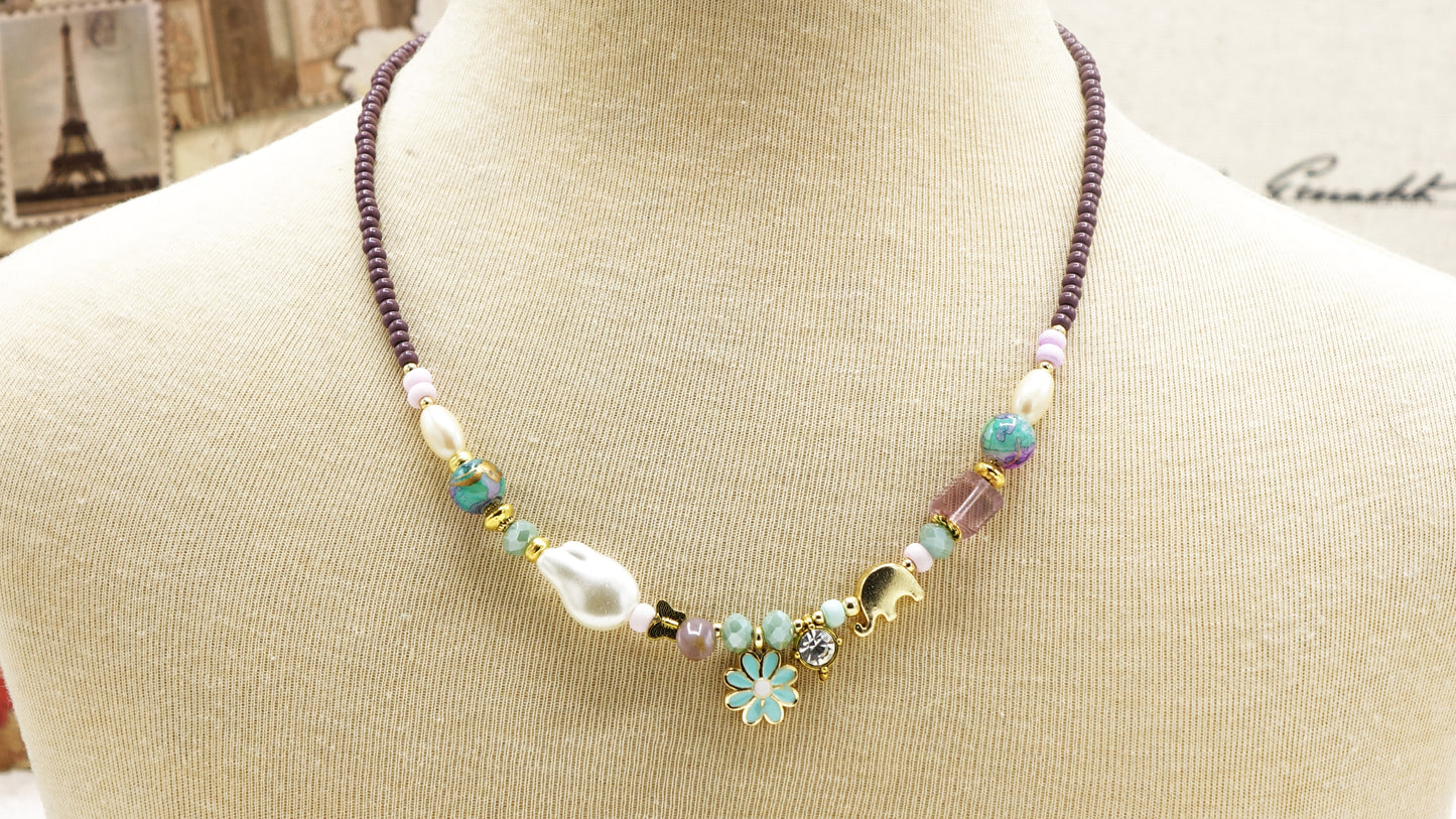 Boho Beaded Daisy Flower Necklace