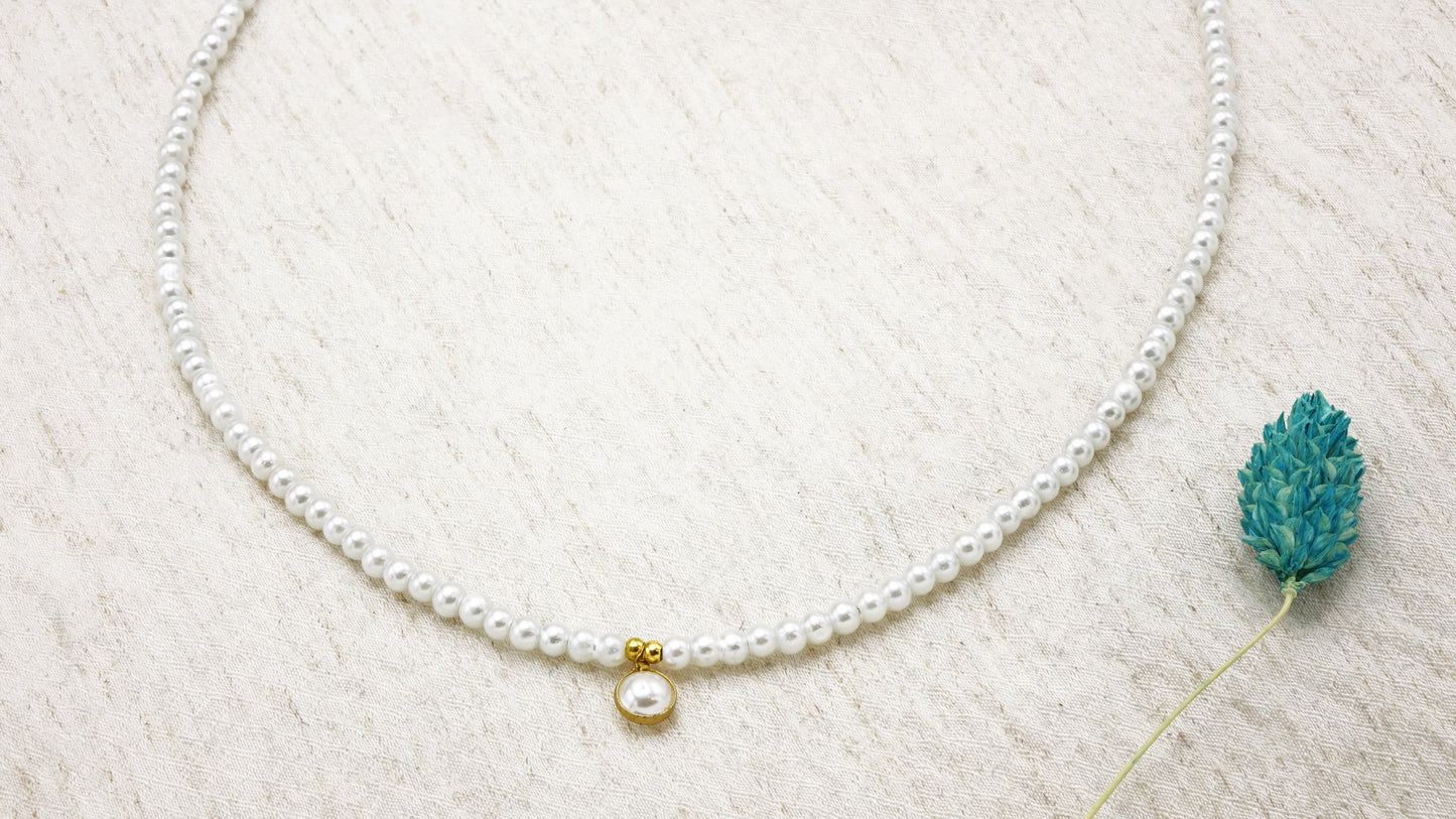 Dainty Faux Pearl Necklace
