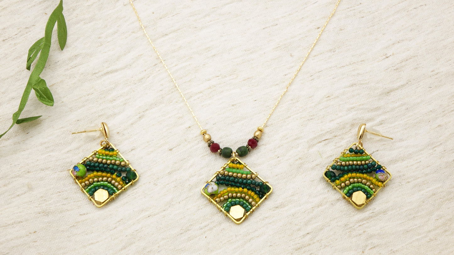 Boho Handwired Necklace - Forest