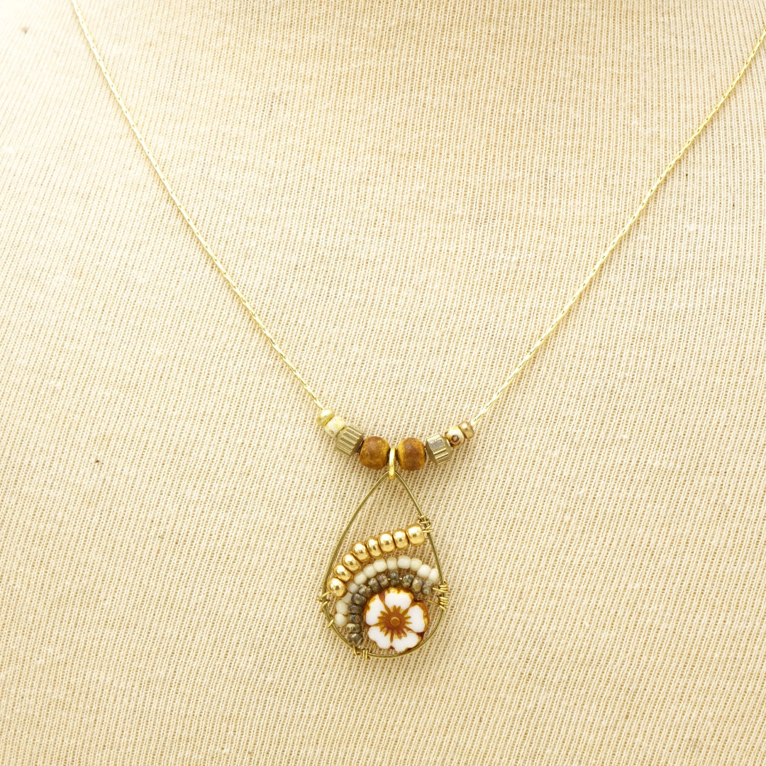 Boho Handwired Flower Necklace