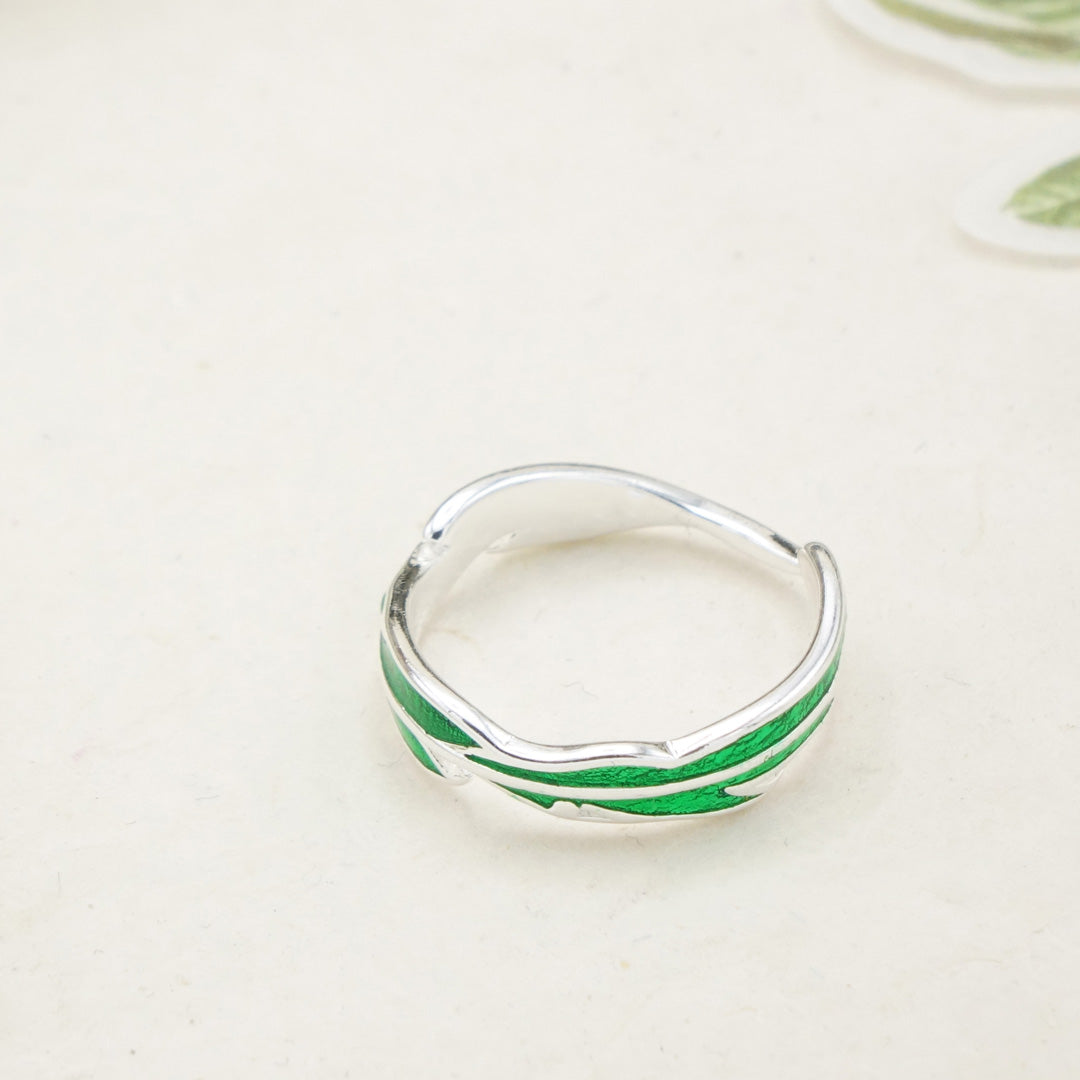 Verdant Leaf Embrace Ring