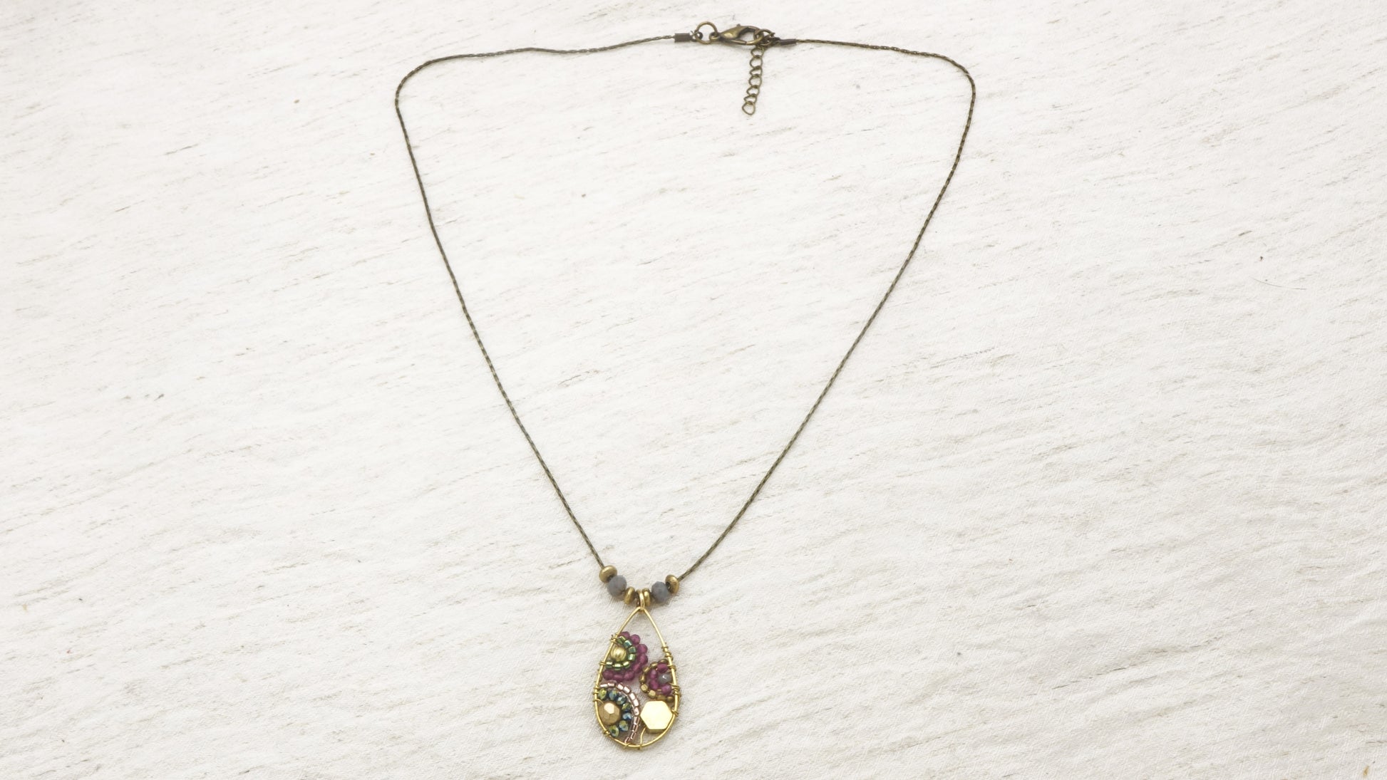 Boho Handwired Necklace - Burgundy - Verna Artisan Works