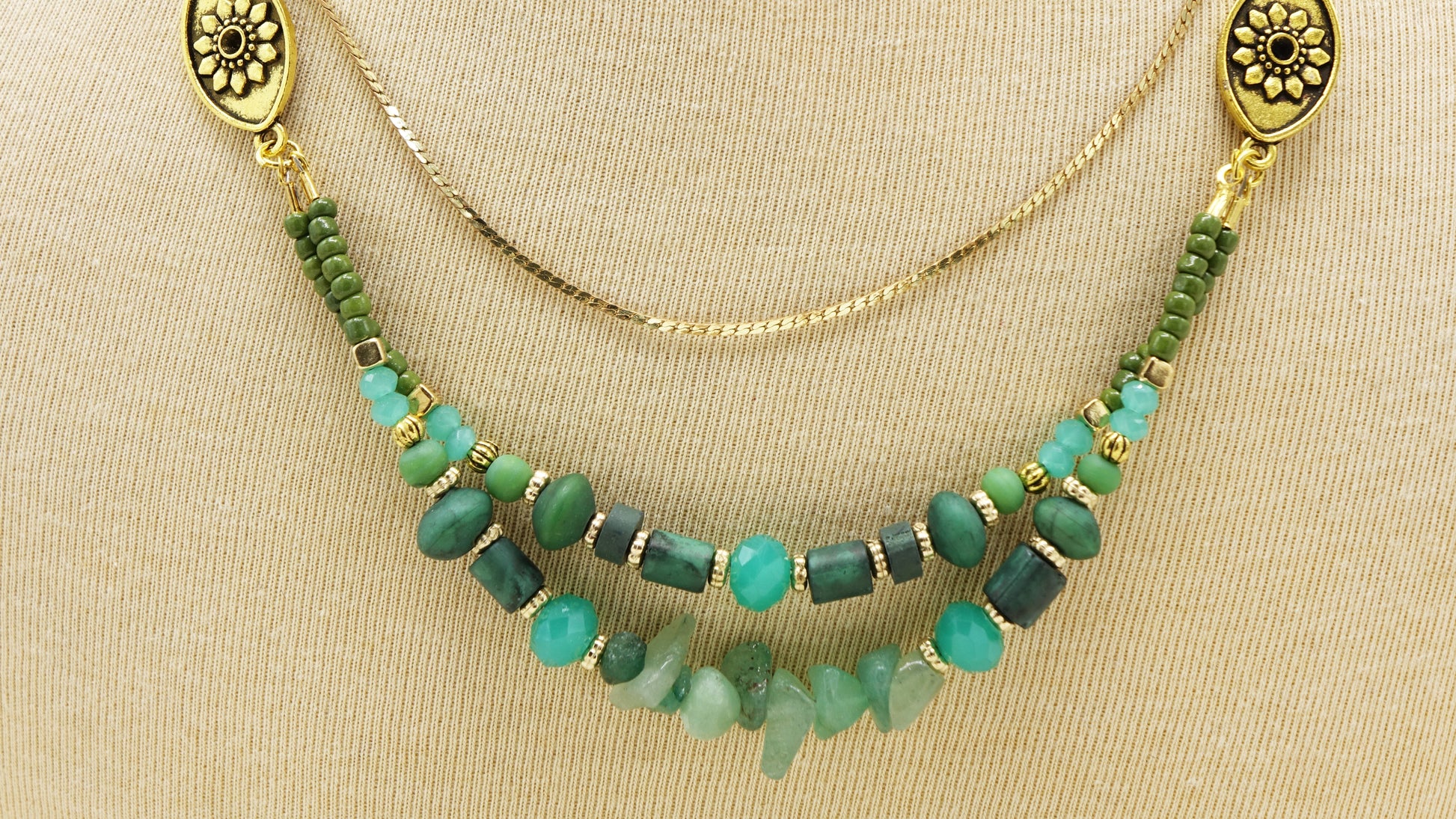 Jade Beaded Crystal Necklace - Flower