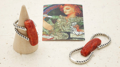Coral Stone Ring – Wholesale Listing (Assorted Gold & Silver Bronze Bands)