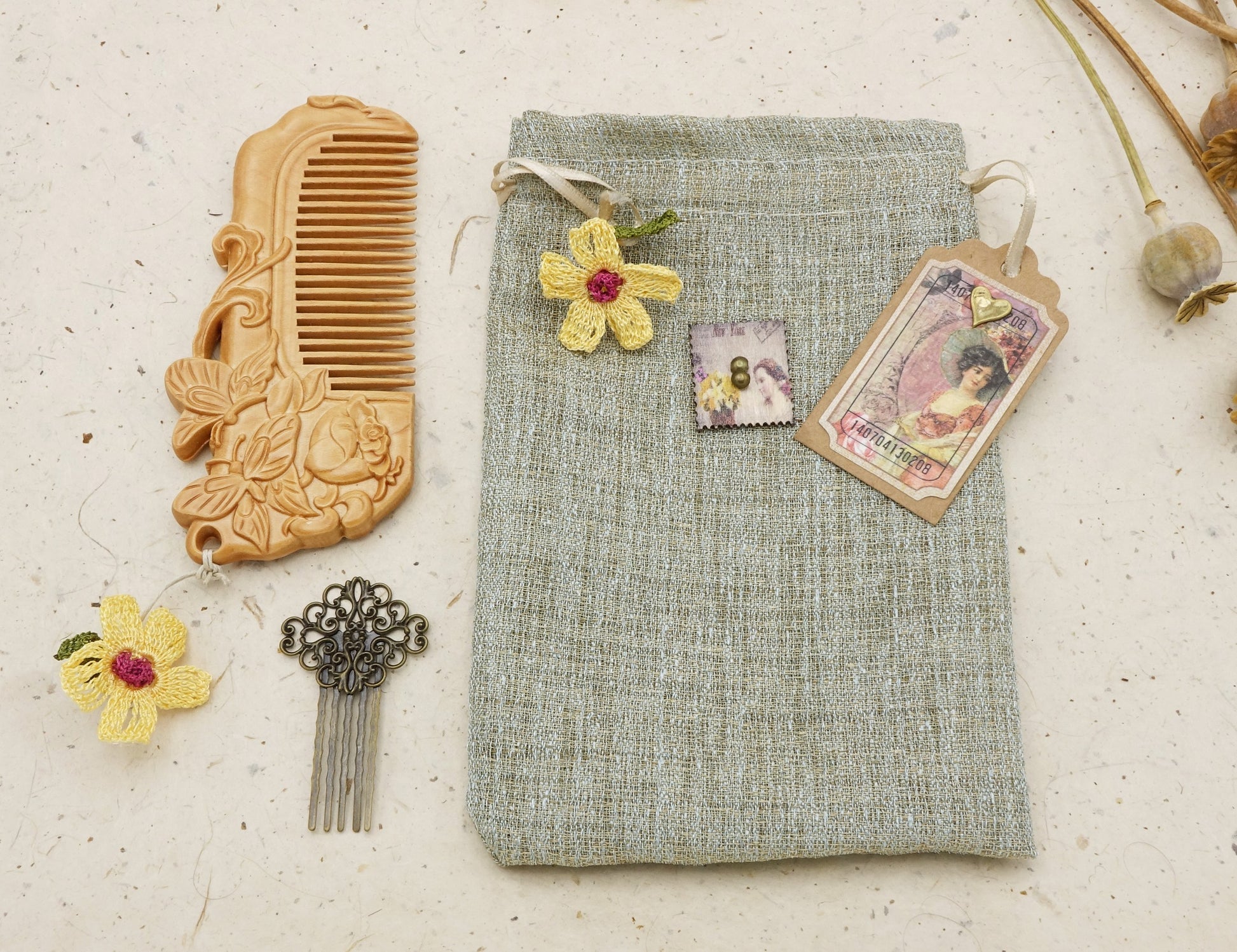 Hair Comb Gift Set in a Pouch - Verna Artisan Works