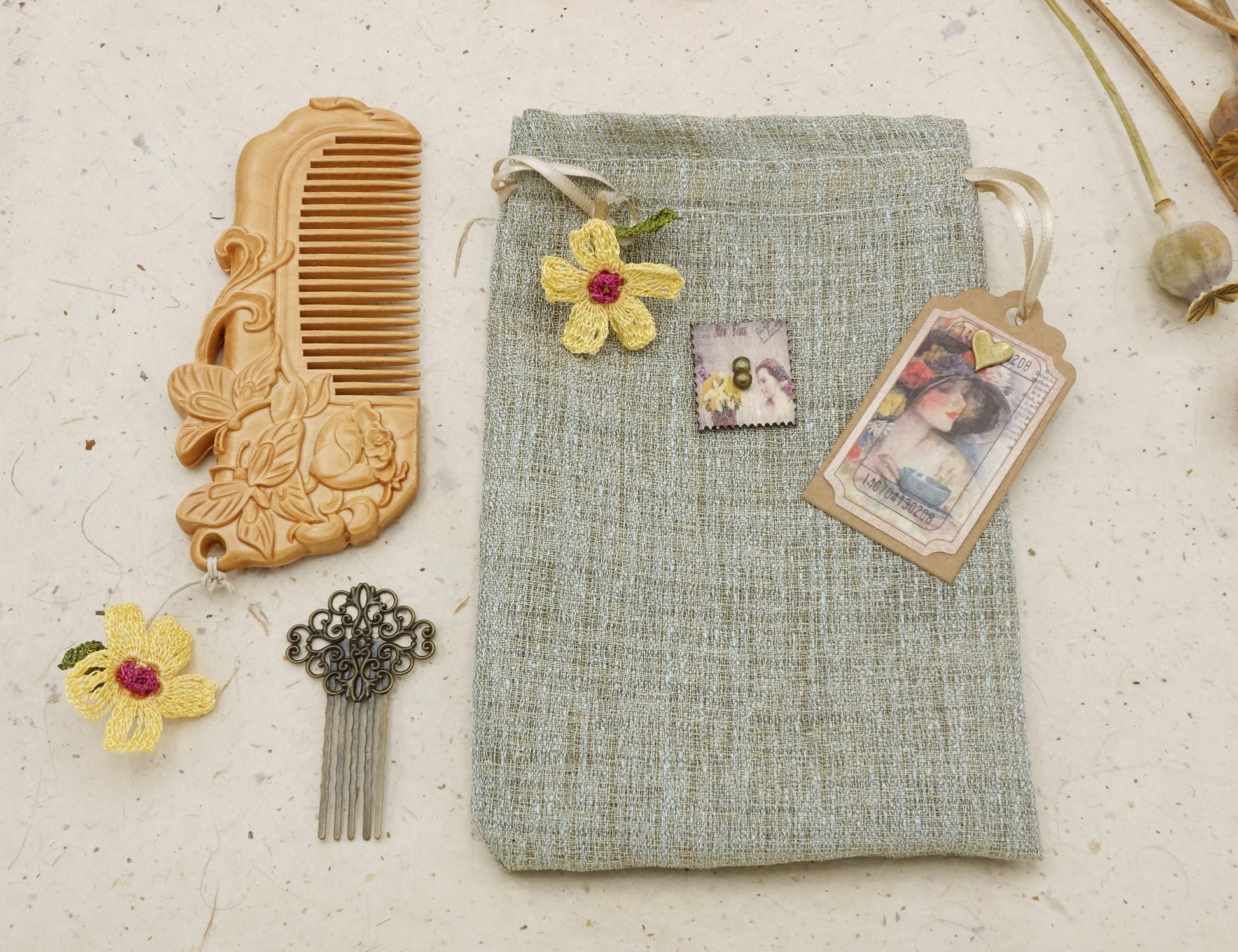 Hair Comb Gift Set in a Pouch - Verna Artisan Works