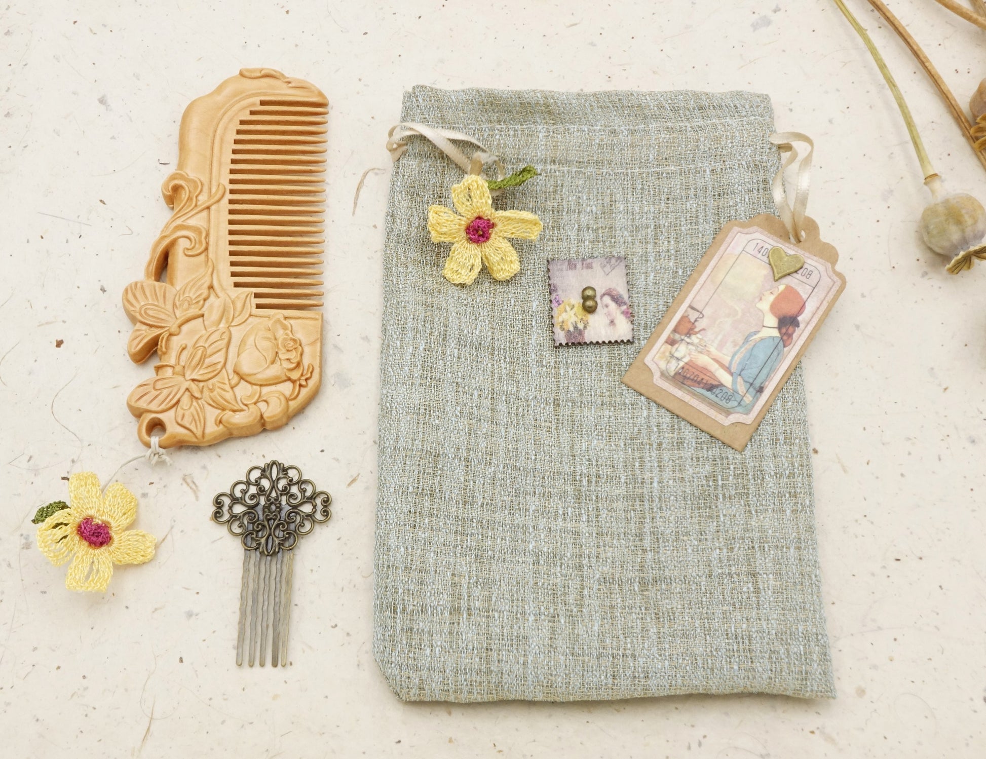 Hair Comb Gift Set in a Pouch - Verna Artisan Works