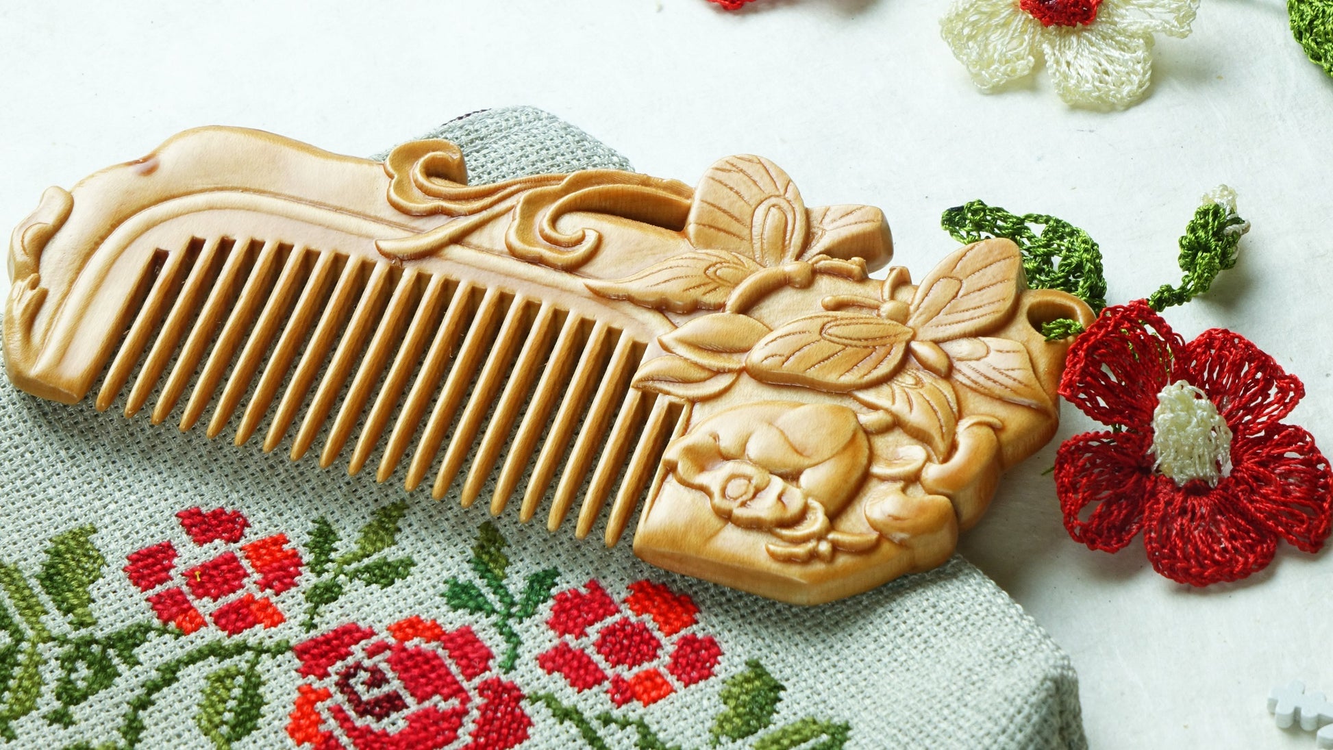 Christmas Floral - Vanity Makeup Letterbox Gift Set - Verna Artisan Works