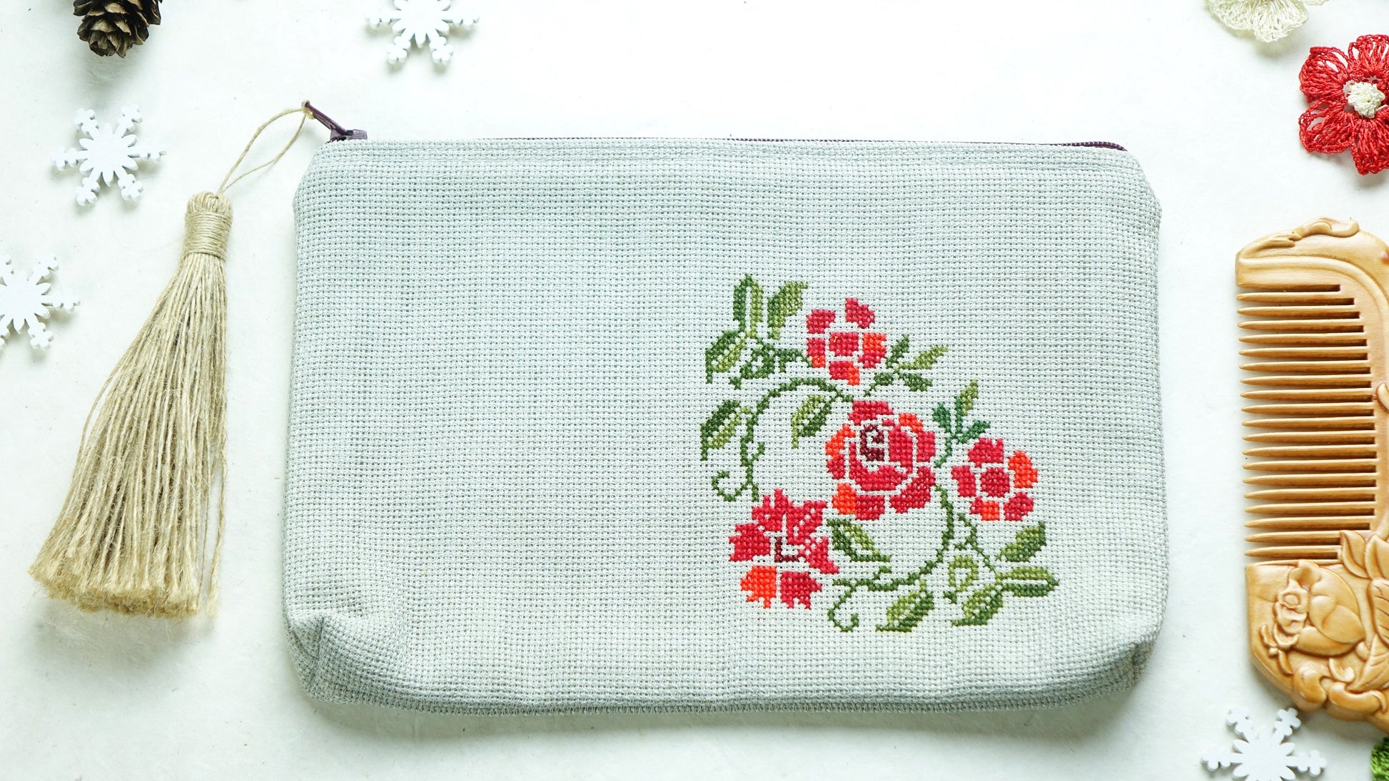 Christmas Floral - Vanity Makeup Letterbox Gift Set - Verna Artisan Works
